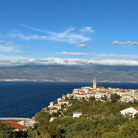 Arte Apartmán Vrbnik (Primorje-Gorski Kotar)