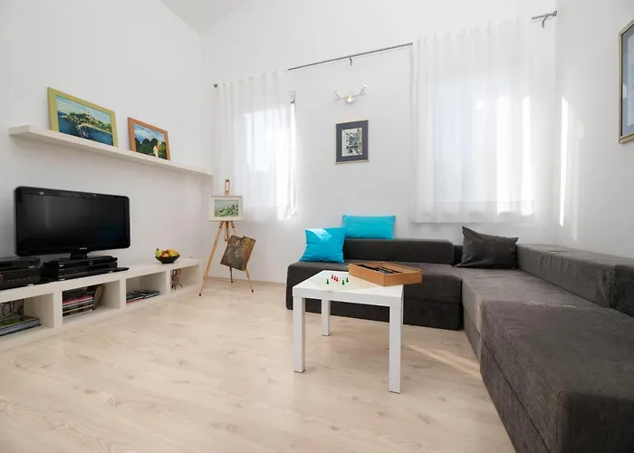 Arte Apartment
